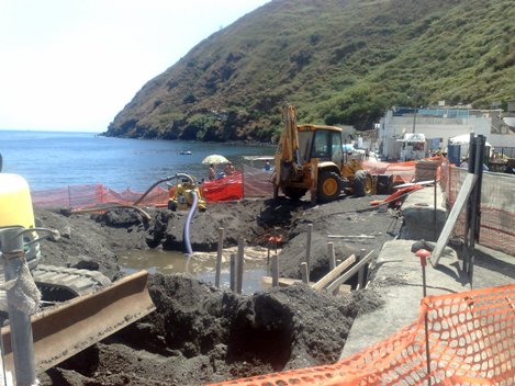 LIPARI – Lavori Baia Unci e acqua melmosa riversata in mare, interviene la Codacons