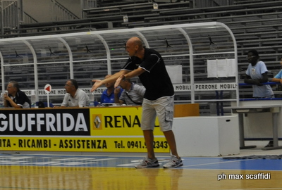 UPEA BASKET – “Buona fortuna” al Coach Condello