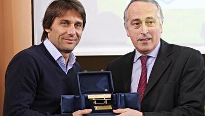 CALCIO – La panchina d’oro a Antonio Conte