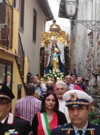 Irene Ricciardello – “I BROLESI DIMOSTRANO ANCORA UNA VOLTA DI ESSERE UNA COMUNITÀ’ COESA E FORTE”