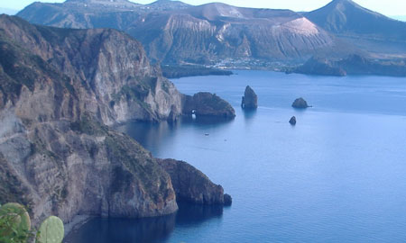 FONDAZIONE UNESCO SICILIA – Anche le Eolie diventino Parco Nazionale