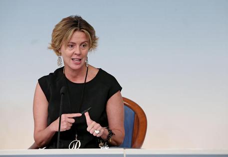 PUNTO NASCITA – Appello a Lorenzin,venga a Lipari