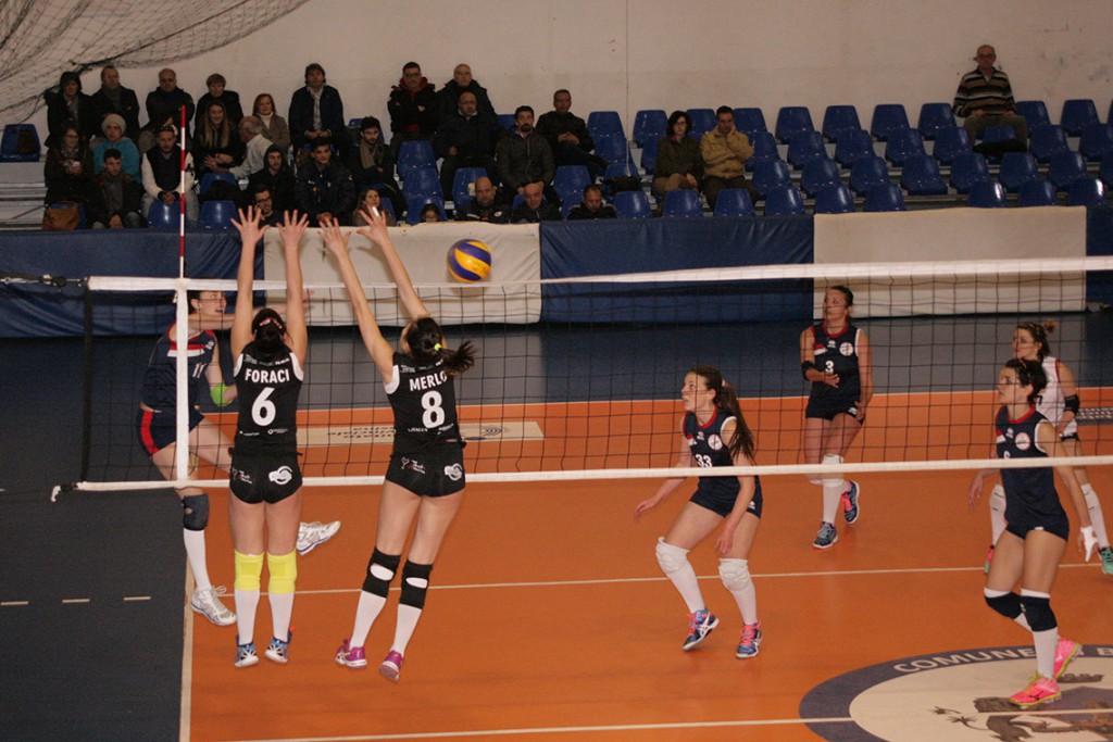 VOLLEY FEMMINILE – Sconfitta casalinga per la Saracena Volley