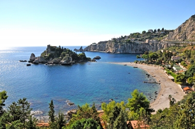 TURISMO – Isola Bella di Taormina e Isola Lachea di Aci Trezza inserite negli itinerari di turismo religioso