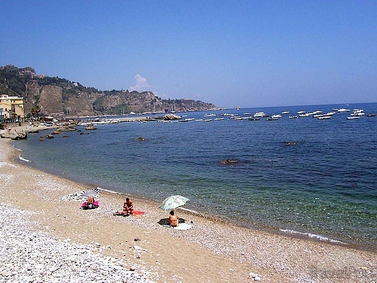 GIARDINI NAXOS – Guardia Costiera rafforzati controlli in mare