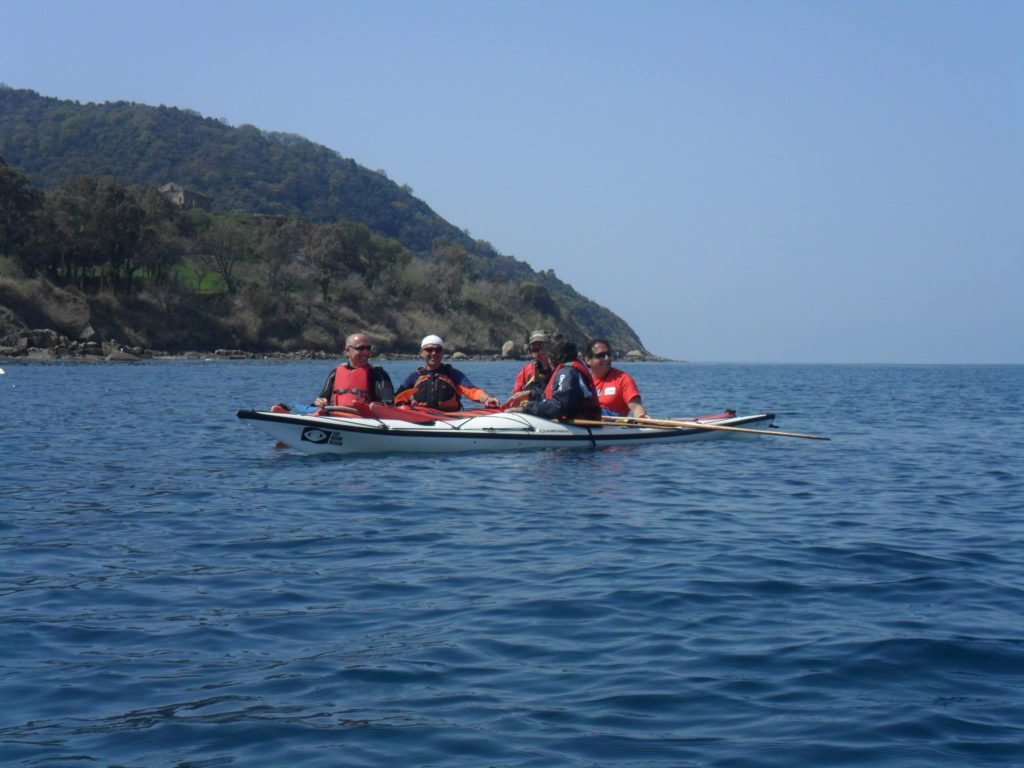 IL MARE CHE UNISCE – Veterinari e ricercatori in viaggio in Kayak