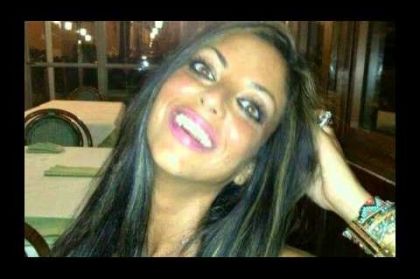 BASTARDI DENTRO E FUORI – Tiziana suicida per video mandato in “rete” a sua insaputa, aperta un’inchiesta per istigazione al suicidio