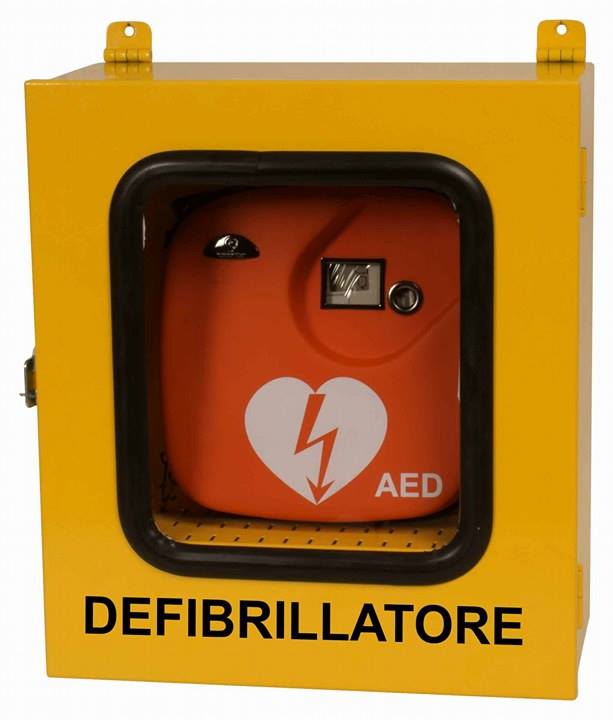 GIOVANI PER CARONIA – Defibrillatore al presidio medico