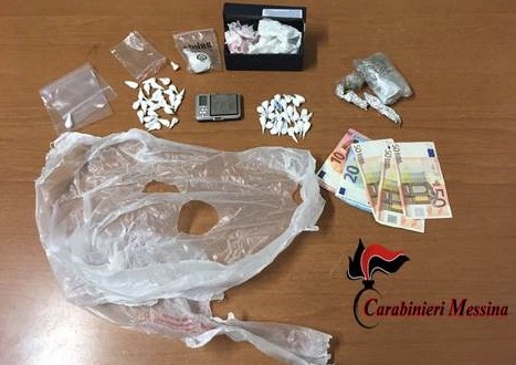 GIARDINI NAXOS – Un arresto per spaccio di droga