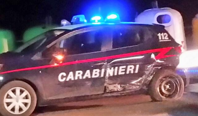 FURCI SICULO – Scontro tra un auto dei carabinieri ed una Fiat 600