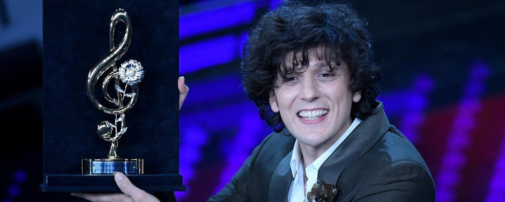 SANREMO 2017 – Ermal Meta trionfa nelle cover. Eliminati Raige e Giulia Luzi e Nesli ed Alice Paga