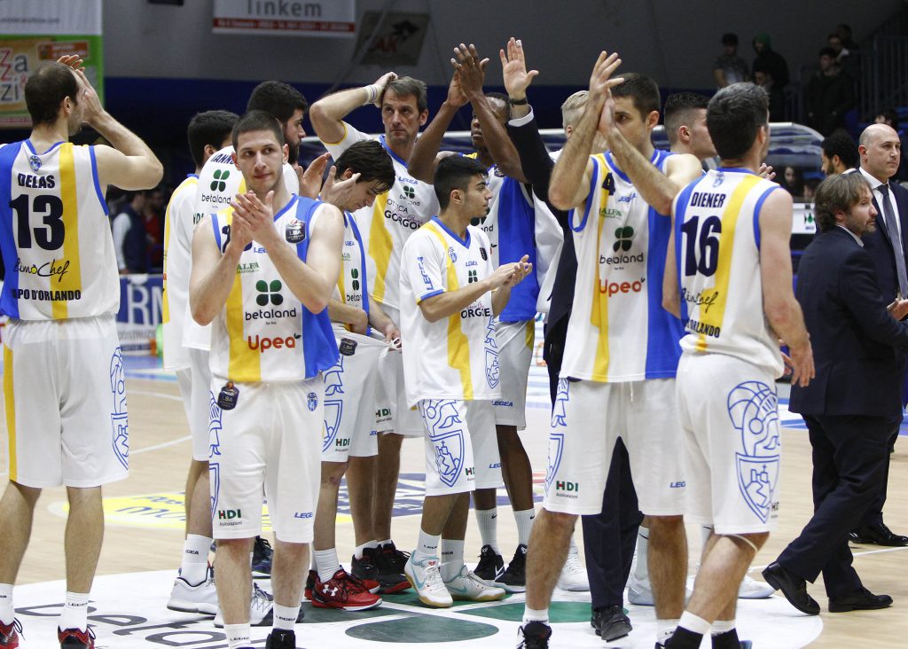 BASKET – Cade la Betaland in casa con Trento