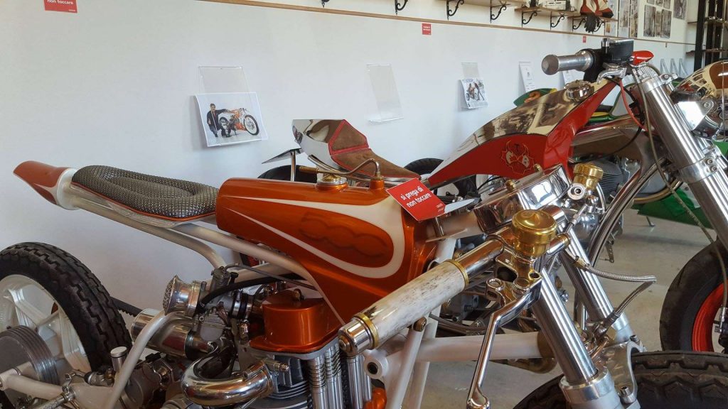 CASTROREALE – Grande successo per l’inaugurazione del Piccolo museo della moto