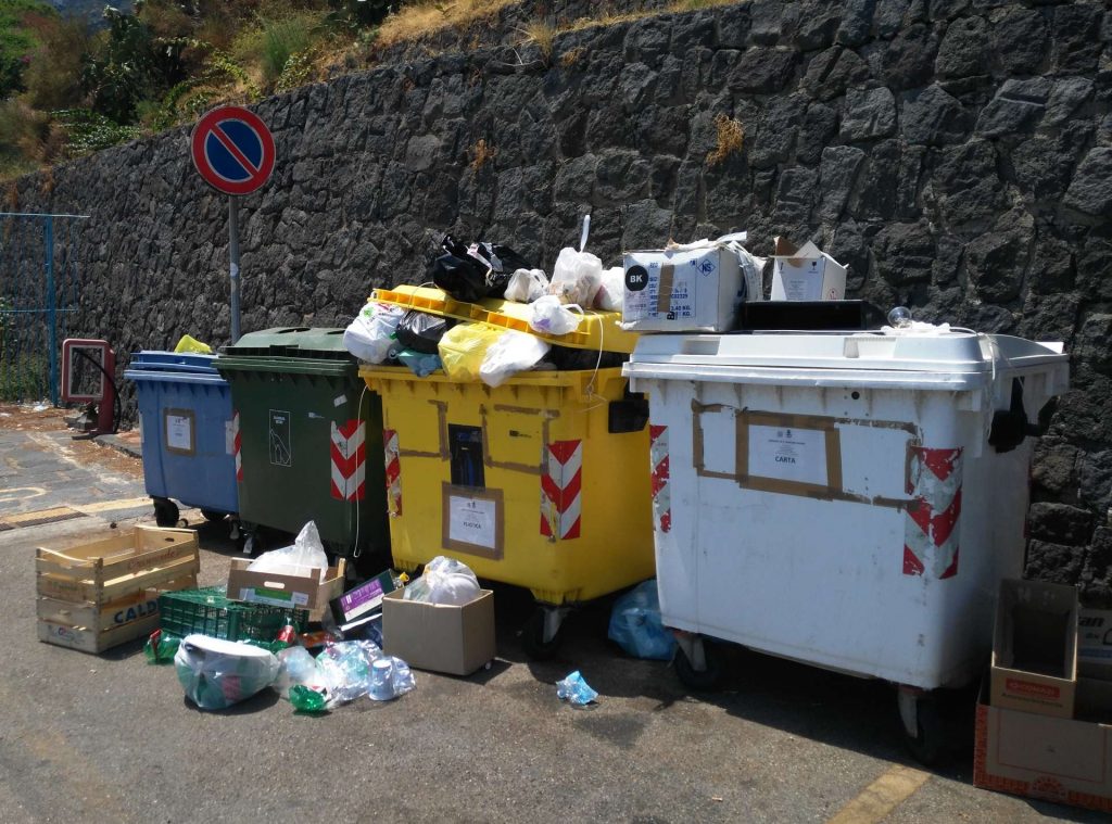 SANTA MARINA SALINA – Rifiuti, minoranza consiliare: Territorio bene comune