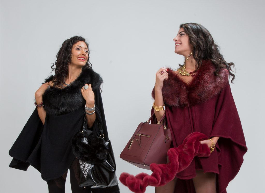 BRASS BROLO – “Per far più bello il Natale”, la nuova campagna promozionale del brand brolese tra sguardi e gioielli, moda e accessori