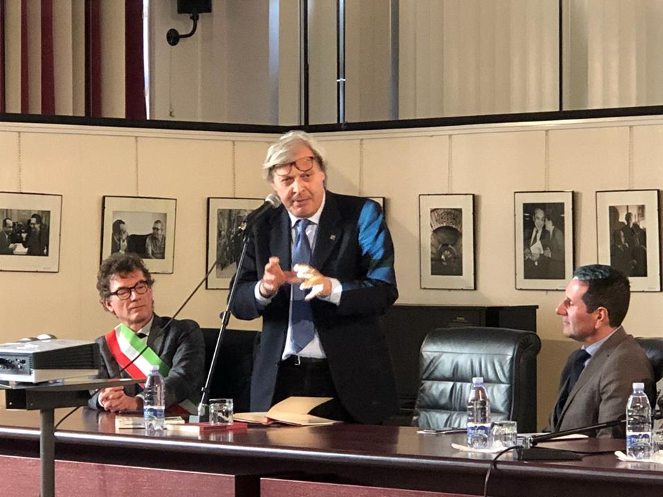 SGARBI – A Racalmuto: “creare un festival unendo i nomi di Pirandello e Sciascia”