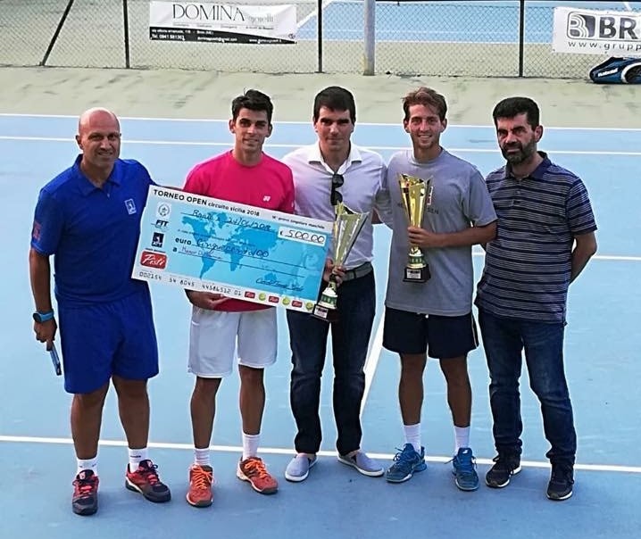 MARCO DI PRIMA – Trionfa al “Torneo Open, Trofeo Pistì” sui campi del Circolo Tennis di Brolo