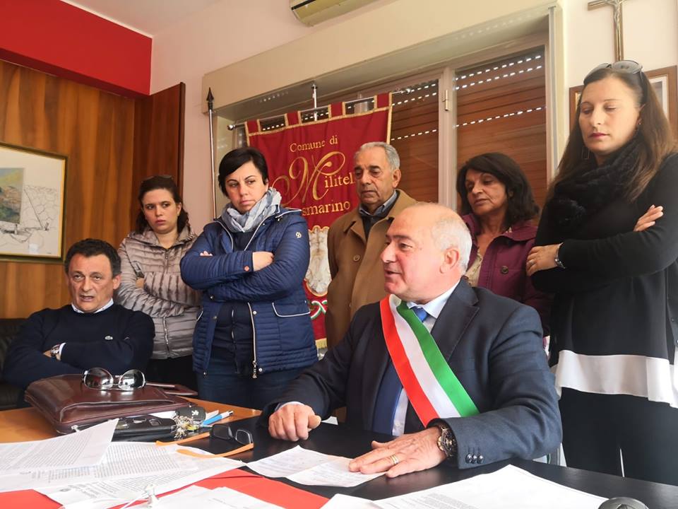 MILITELLO ROSMARINO – Il sindaco Riotta risponde alle minacce dicendo: “ Non ho paura , vado avanti nell’interesse della mia comunità”