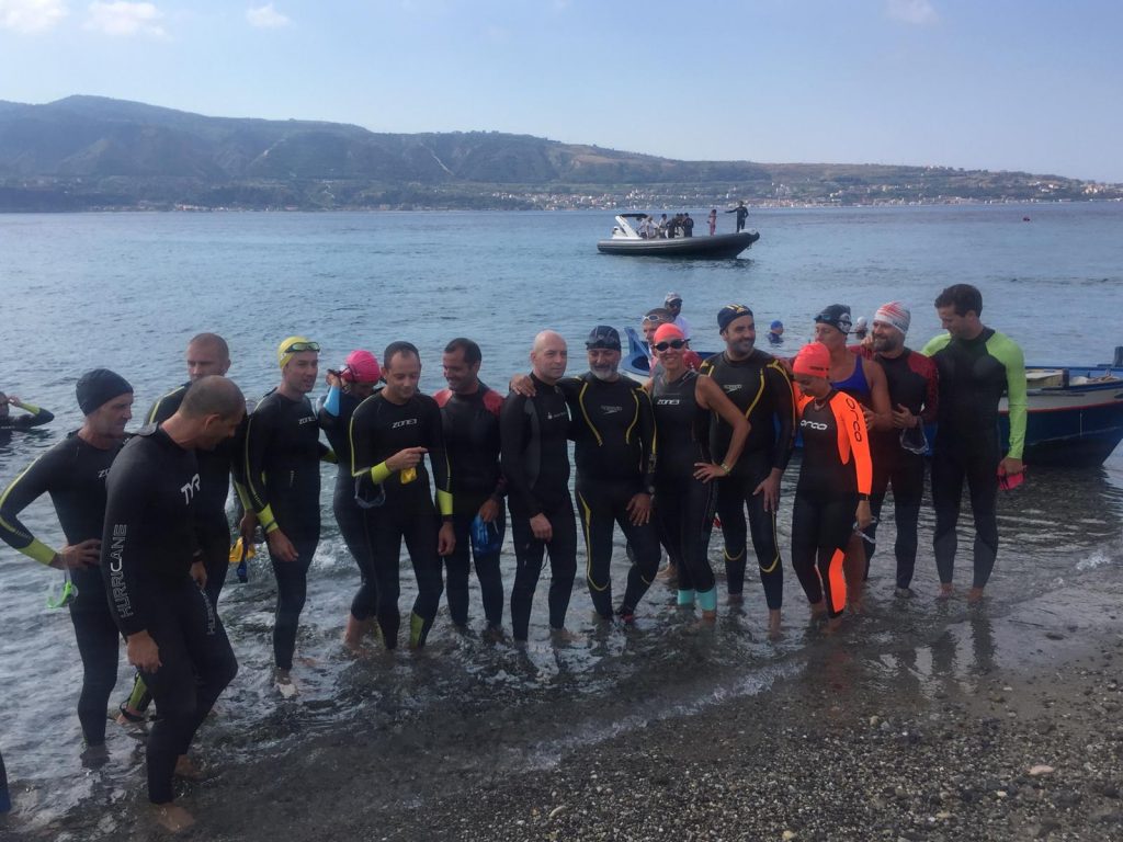 SWIM FOR SMILE – Conclusa la traversata solidale dello Stretto