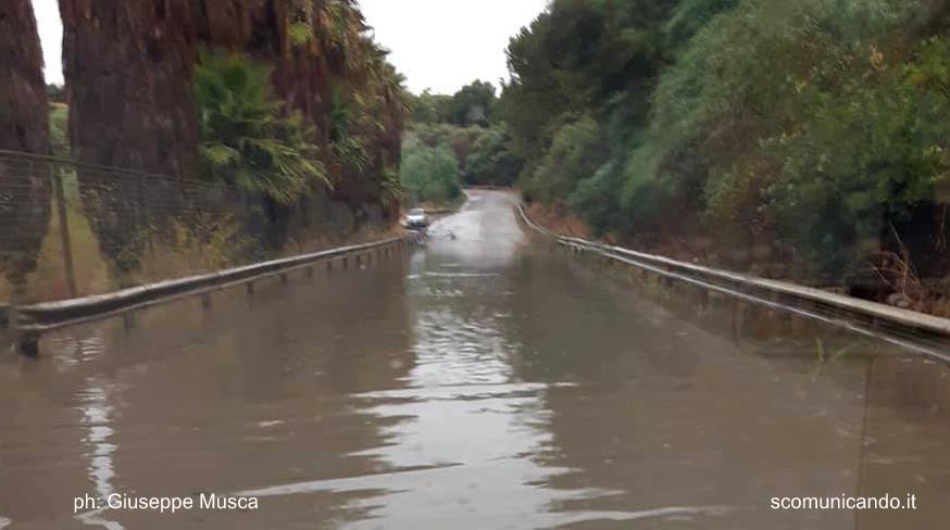 IMMAGINI SIMBOLO – L’acquazzone di oggi