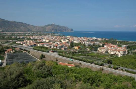 CARMELO PARATORE – Il Prefetto l’ha sospeso dalla carica di sindaco