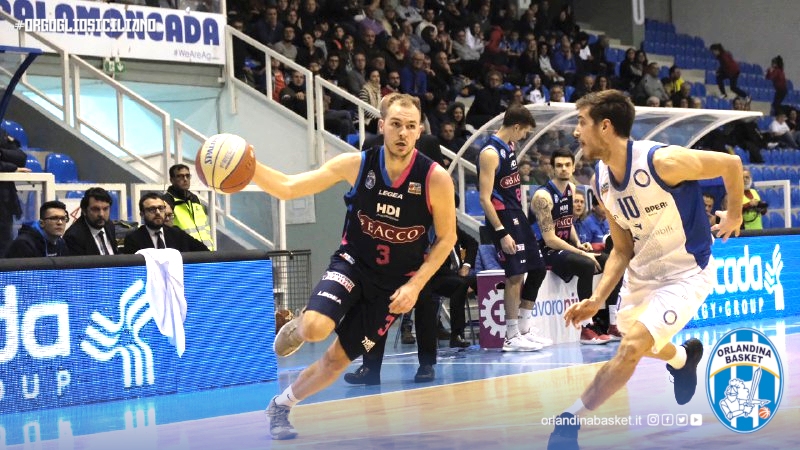 BASKET – L’Orlandina paga i troppi errori al tiro, Agrigento vince il derby