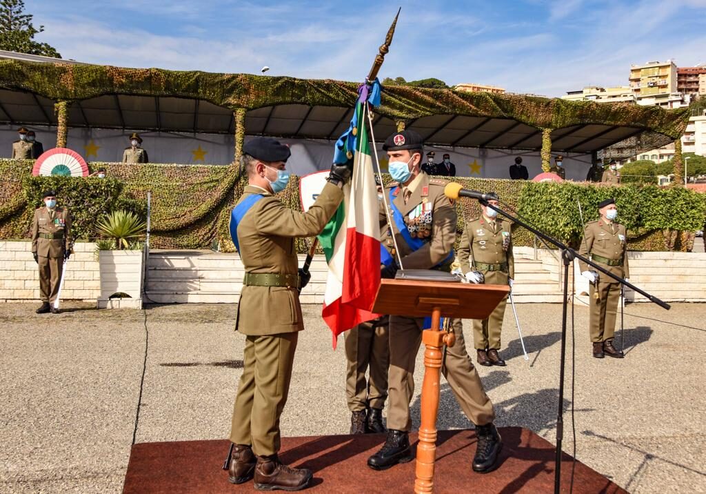 ESERCITO – A Messina avvicendamento alla guida del 5° Reggimento Fanteria: il Colonnello Gianvito Tinelli subentra al parigrado Filippo Di Stefano