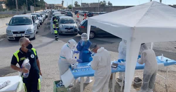 CORONAVIRUS – Screening con i tamponi rapidi in quaranta città dell’Isola