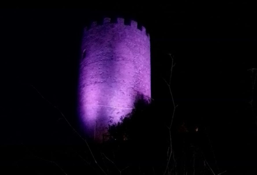 MOMENTI – Anche la Torre Saracena di Piraino per la giornata della “prematurità”