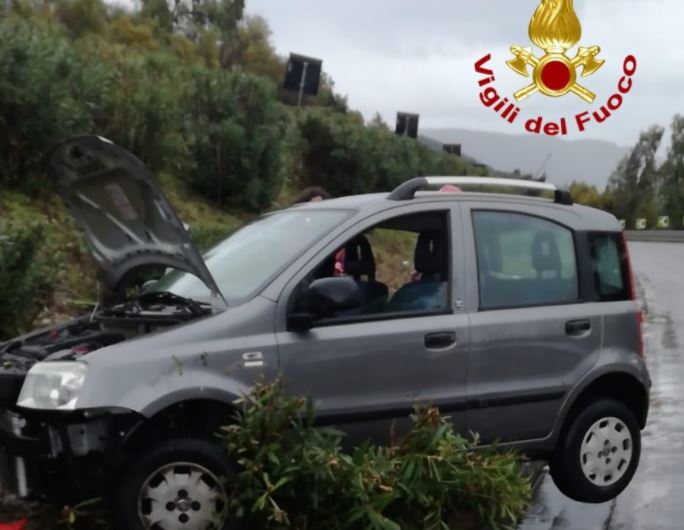 BROLO – L’incidente nei pressi dello svincolo autostradale