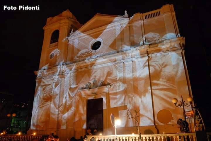 VIA CRUCIS – Quando Brolo divenne un set di fede e passione con tanto pathos