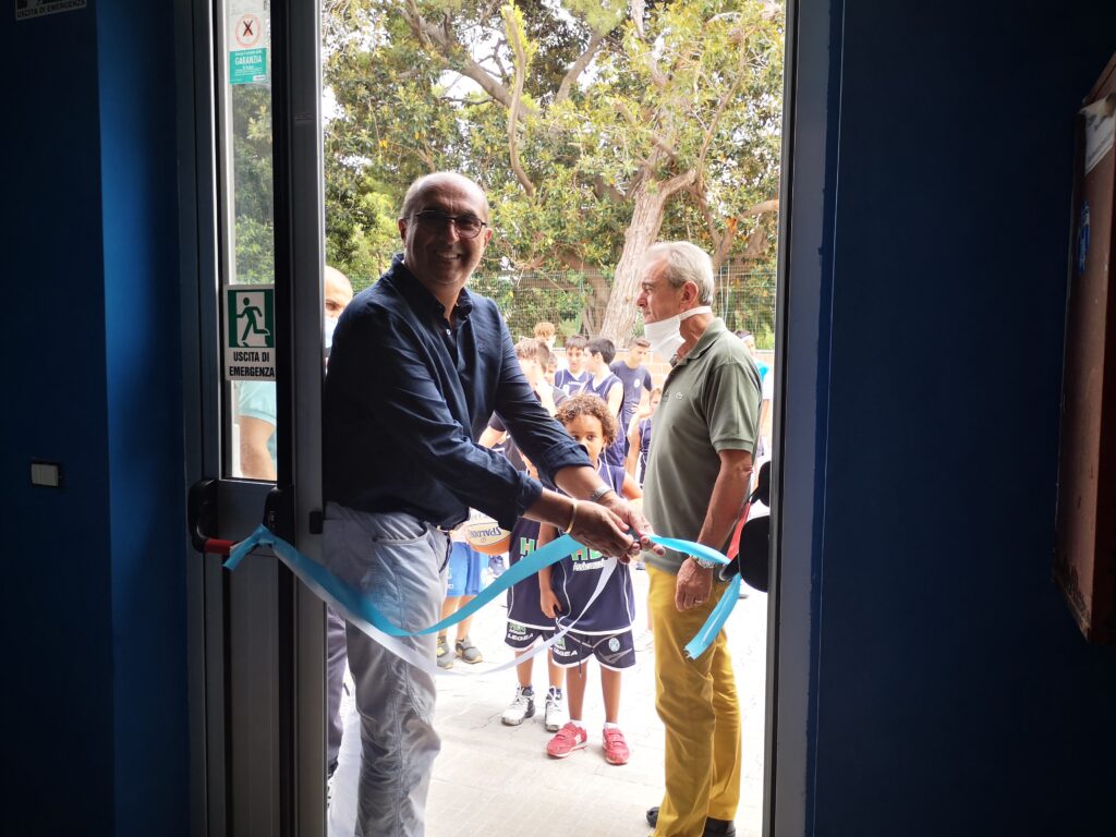 CAPO D’ORLANDO – Inaugurata la palestra della scuola media “Mancari”