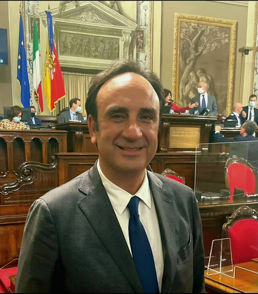 DIVENTERÀ BELLISSIMA – Pino Galluzzo coordinatore del Dipartimento Enti Locali