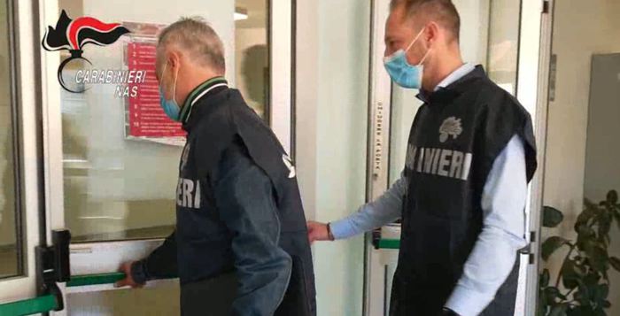 CONTROLLI NAS – Scoperti 281 medici no vax. Denunciati operatori sanitari