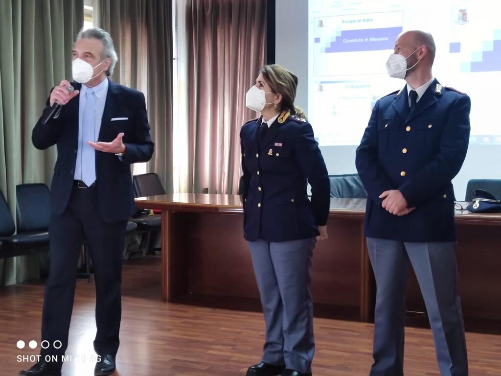 LA POLIZIA VA A SCUOLA – Al Majorana si è parlato di cultura della legalità