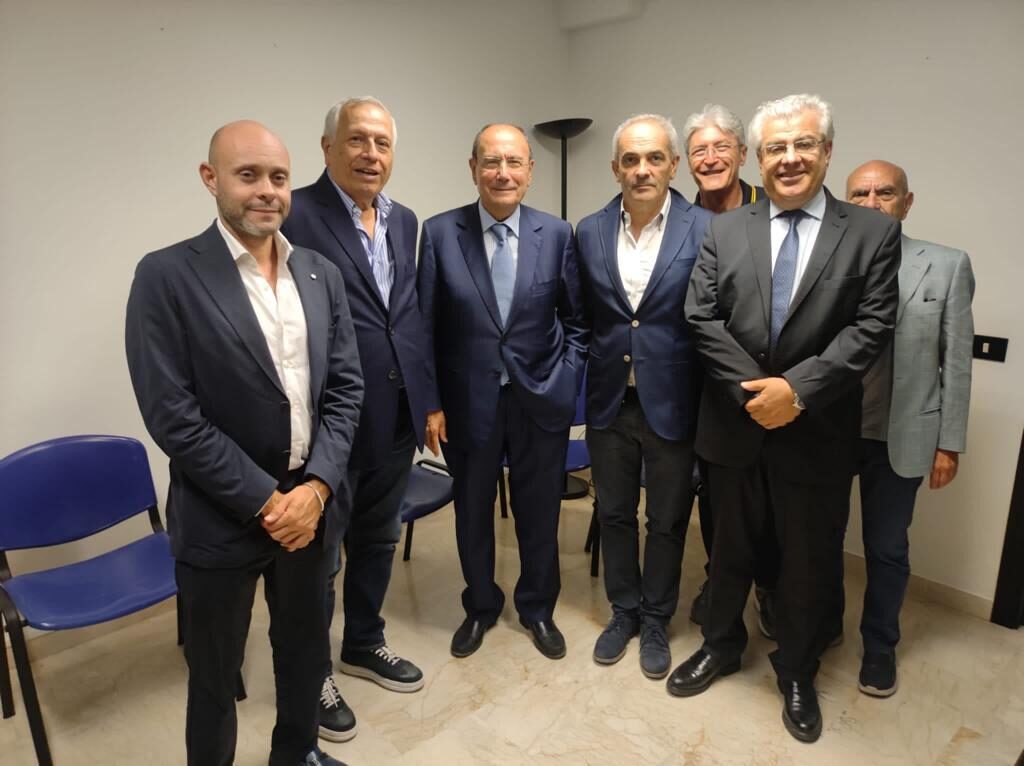 ACCREDITATI ESTERNI SANITARI – In delegazione incontrano Renato Schifani