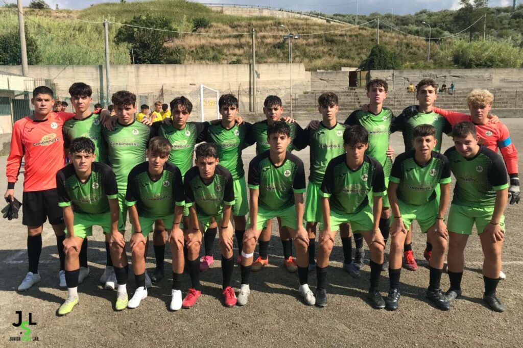 CALCIO – L’under 17 della Junior Sport Lab guida la classifica del girone C regionale