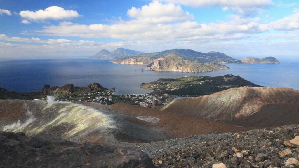 ANCE SICILIA – Con la geotermia offshore delle Eolie si potrebbe in teoria dare energia a tutta l’Europa