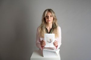 TUTTO LIBRI – In libreria il primo volume di “Lisa Johnson – Quando tutto ha avuto inizio” di Emili Giancarli