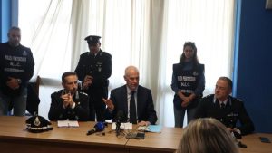 LAGER DI CASA NOSTRA – Al Carcere di Trapani 11 agenti arrestati e 14 sospesi per violenze e abusi sui detenuti