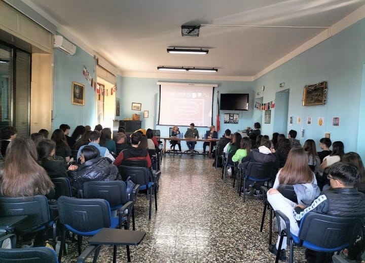 PROGETTI EDUCATIVI – Al Liceo “Vittorio Emanuele III” di Patti focus su dipendenze e relazioni equilibrate