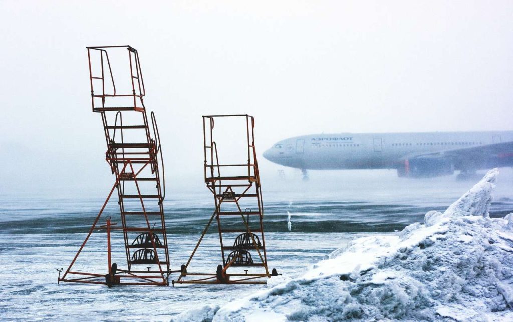 TRAFFICO AEREO IN TILT – Anche la Germania fa i conti con ghiaccio e neve